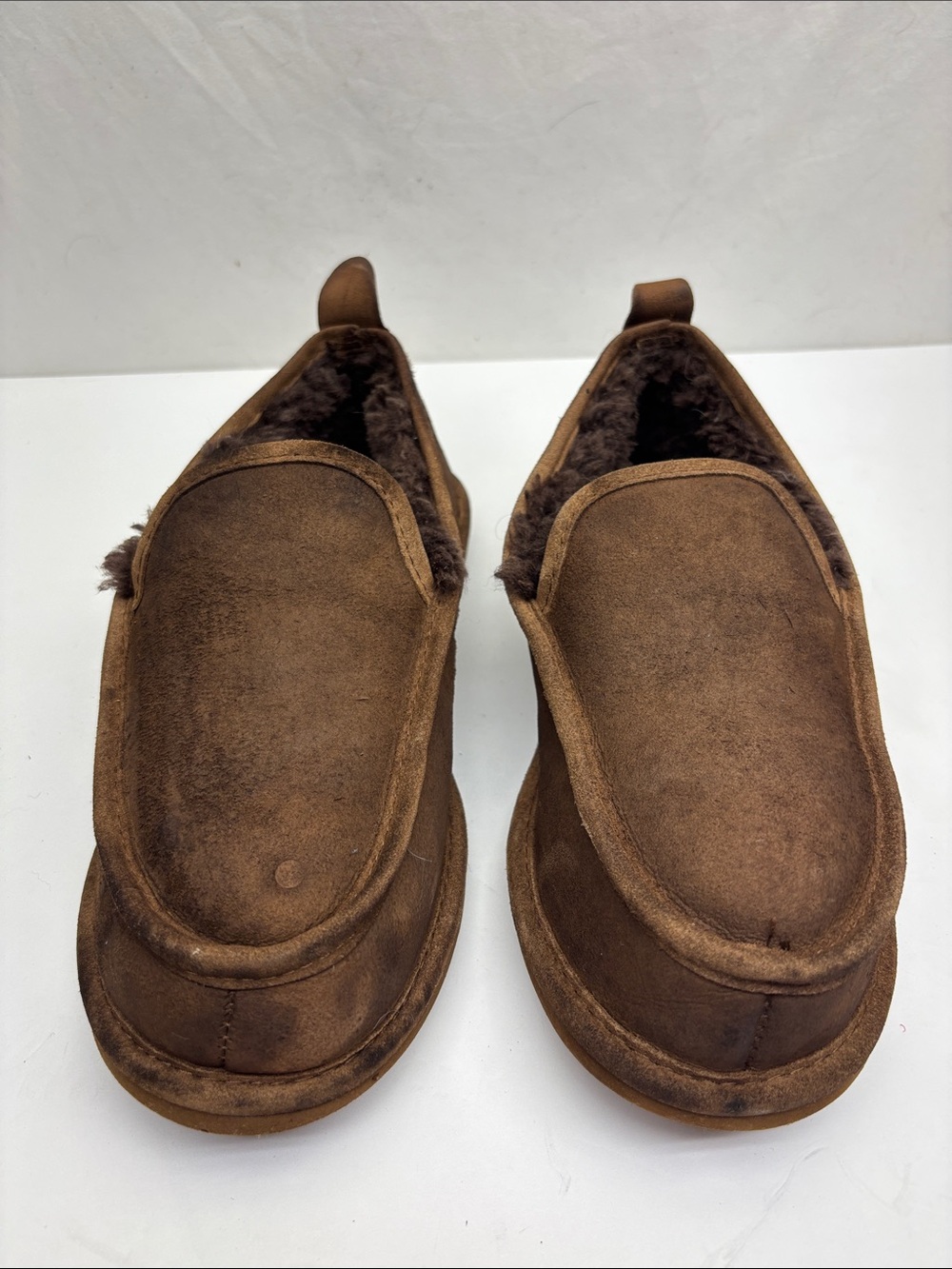 L. L. Bean slip on slippers for men’s SZ 8, box 43